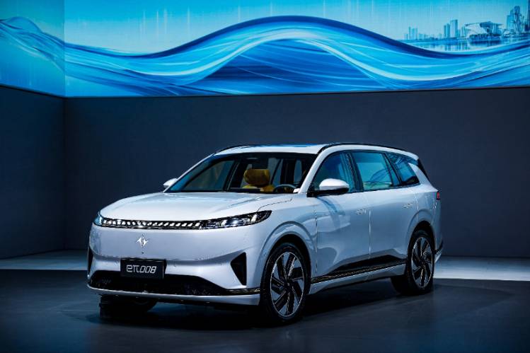 限時到手價17.86萬元起 東風奕派eπ008五座版