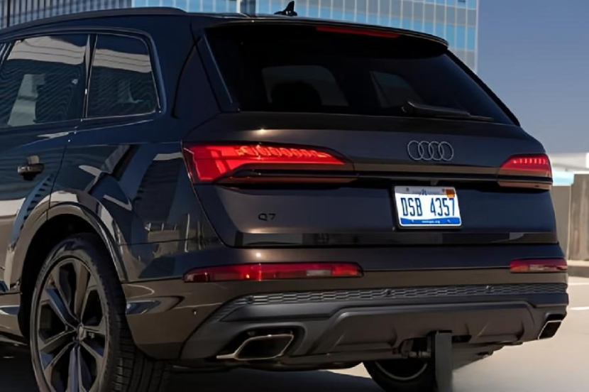 豪华 SUV 旗舰担当，奥迪 Q7 荣耀领航