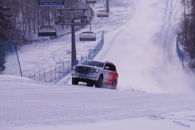 越野，還得看長(zhǎng)城！冰雪歡樂(lè)周開(kāi)啟，哈弗、坦克車型玩越野