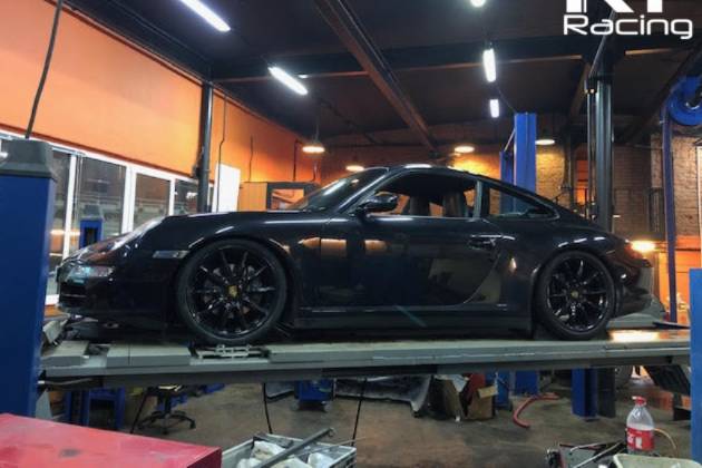 保时捷 911 与台湾 KT 绞牙避震：性能新飞跃