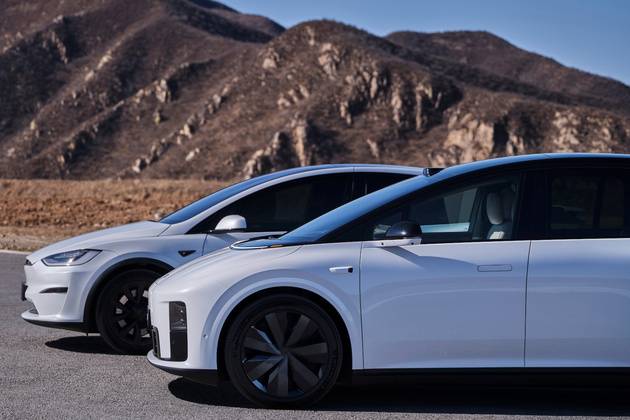 对标特斯拉Model X！理想i8车侧官图发布