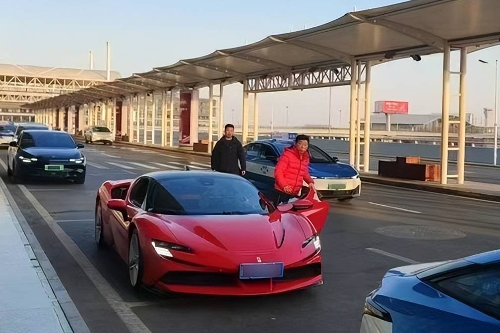 長城汽車有沒有造過跑車,魏建軍開法拉利很奇怪嗎?