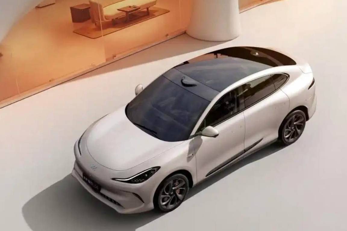 升艙不加價！“滿配SUV”全新智己LS6劇院版上市