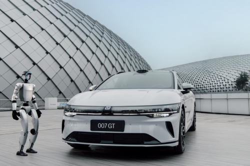 车圈KOL集体打call的极氪007GT，到底魅力在哪？