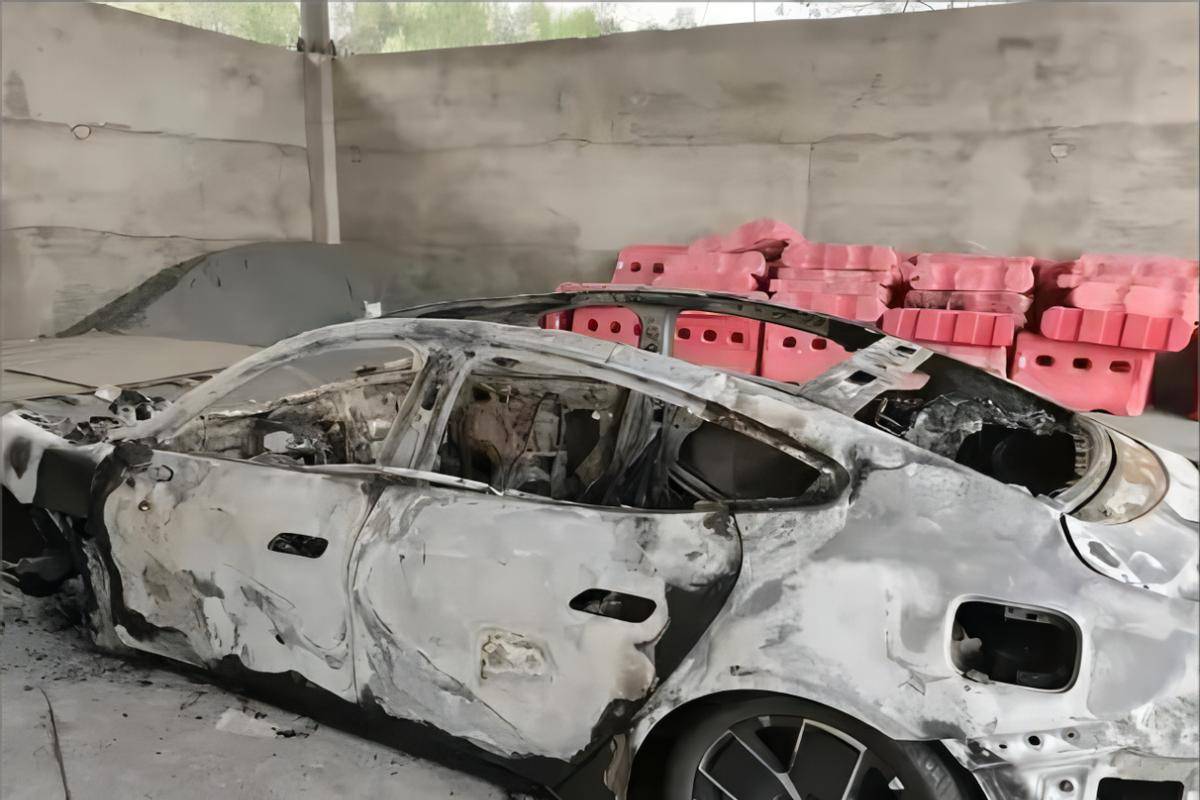 小米SU7自燃事件始末 小米汽車就“車門閉鎖”作出回應(yīng)
