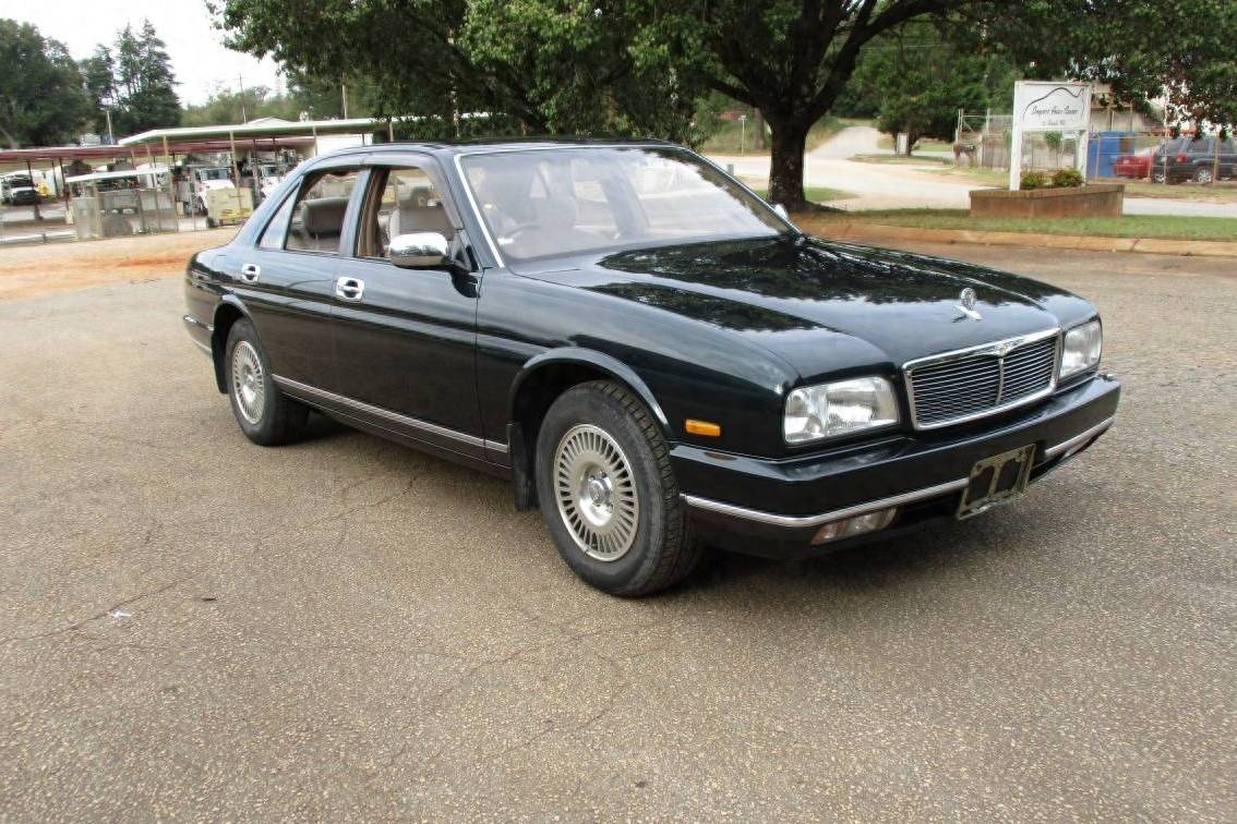 日產(chǎn)豪華車的黃金與低谷:第二代Cima的誕生與蛻變