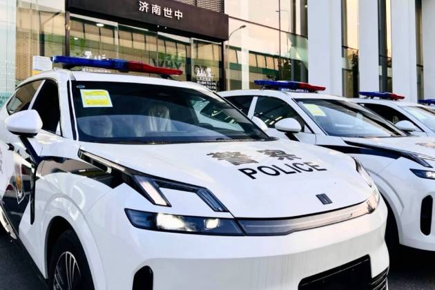 為何警務(wù)用車偏愛領(lǐng)克08EM-P？答案在這里