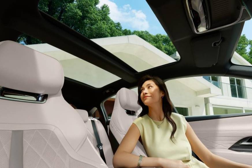 “新E代彎道王”MAZDA EZ-6鷺羽白內飾煥新