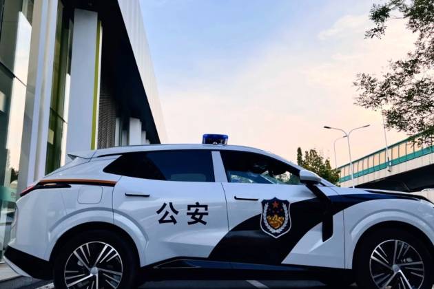 領(lǐng)克08EM-P警車,引領(lǐng)警務(wù)用車新時代