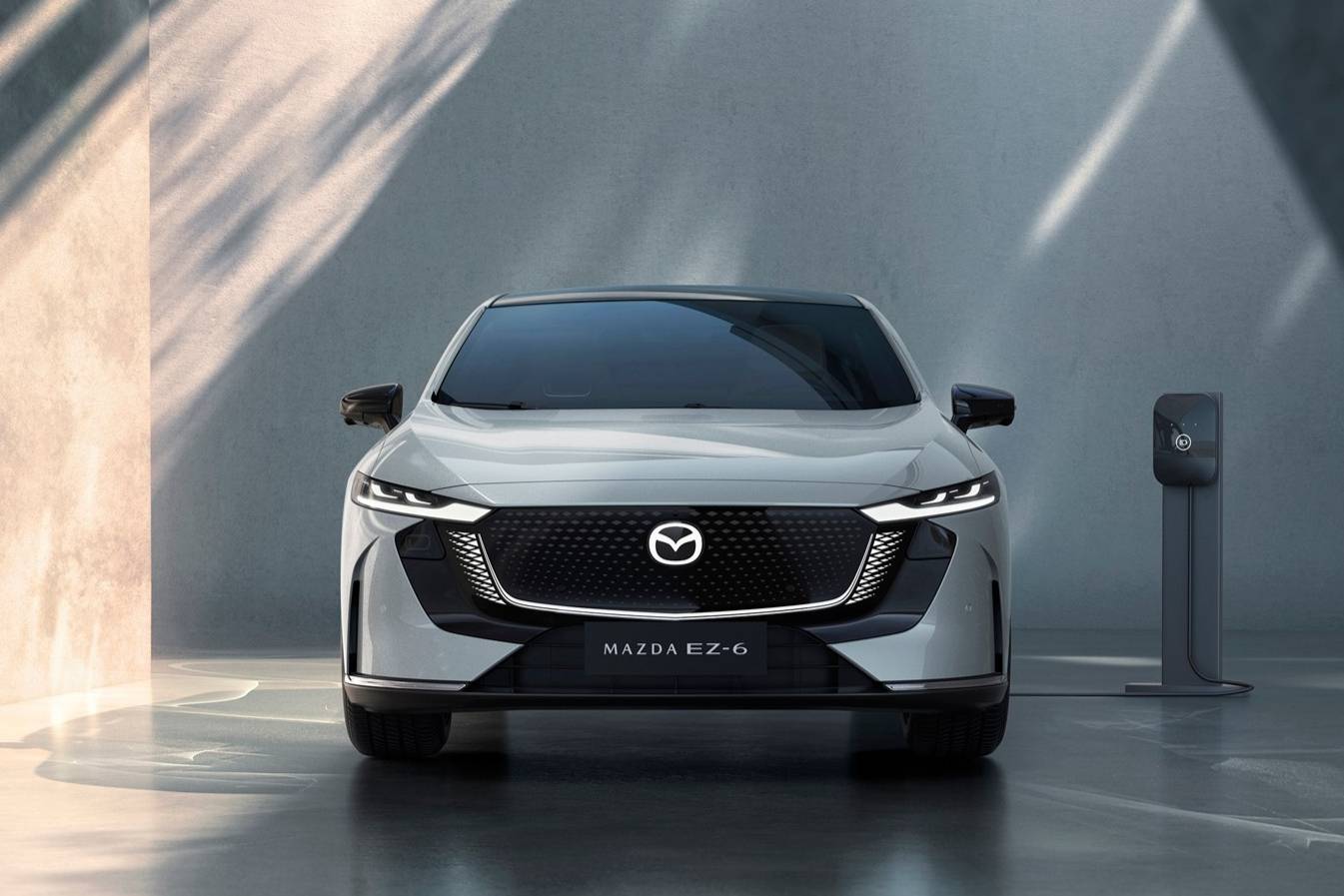 補(bǔ)貼后9.98萬(wàn)元起，MAZDA EZ-6新增鷺羽白淺內(nèi)飾！