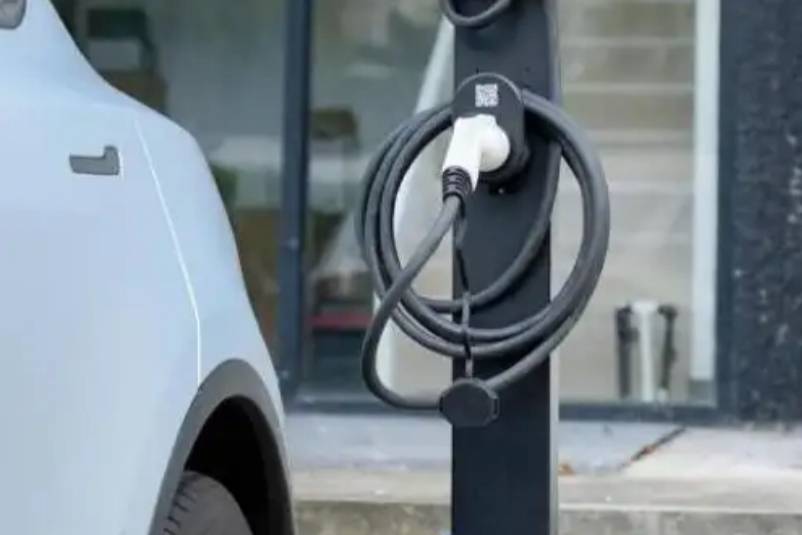理想使用家用充電樁充電時(shí)長(zhǎng)是多久？