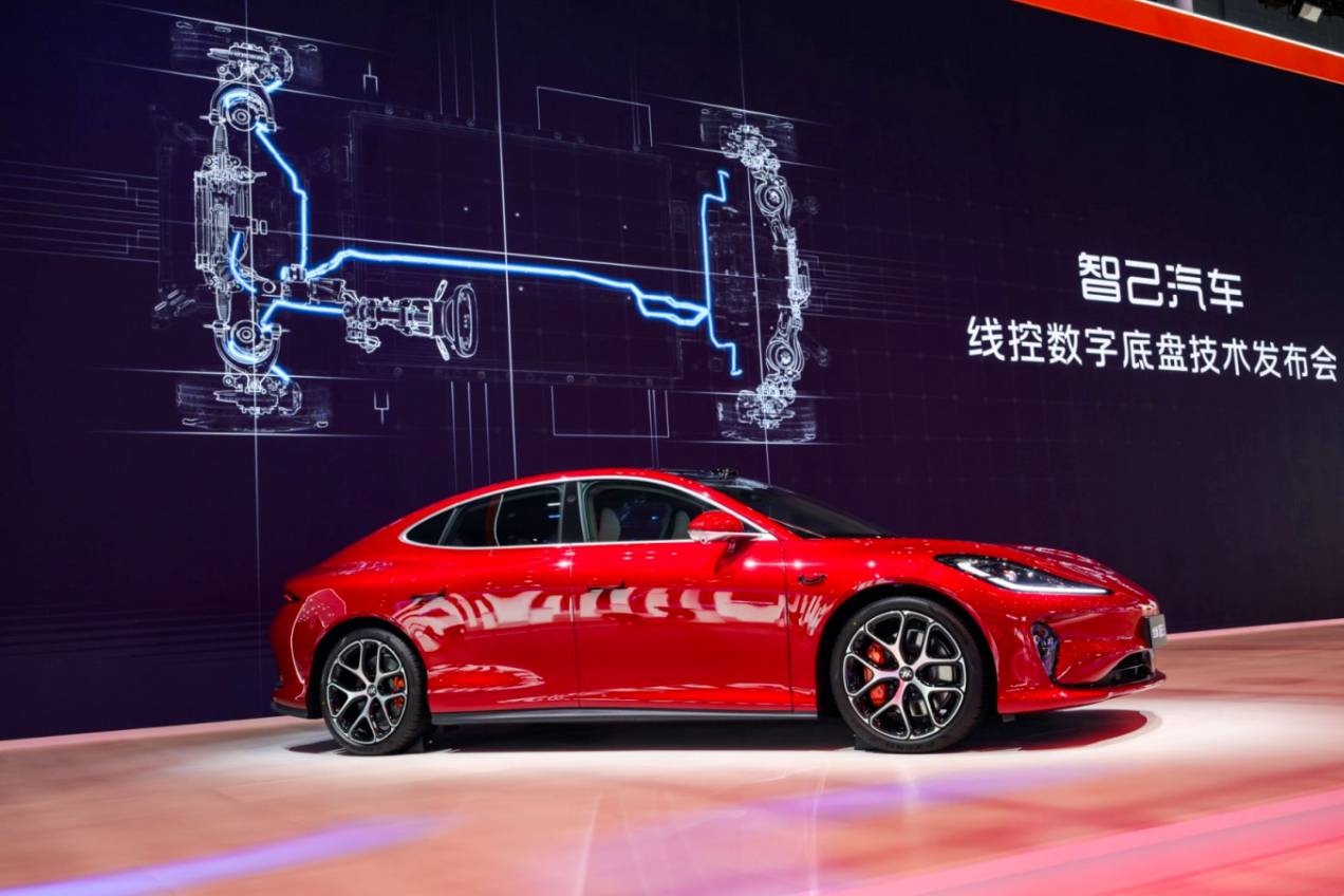 智能汽車進化新坐標，智己汽車發(fā)布線控數(shù)字底盤技術