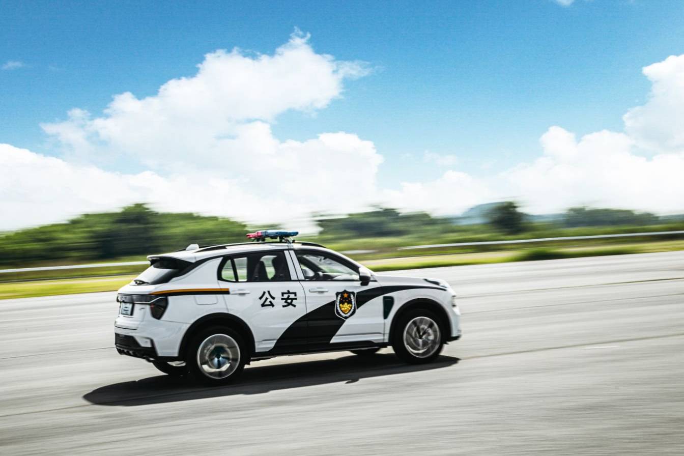 獵狐小隊和亞運會都看上的車!領克01的國際范從哪來?
