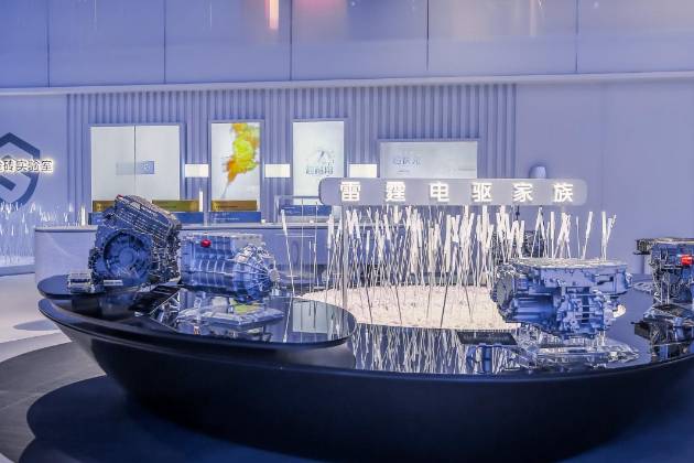 吉利銀河戰(zhàn)艦上海車展亮相！800mm涉水+衛(wèi)星通信