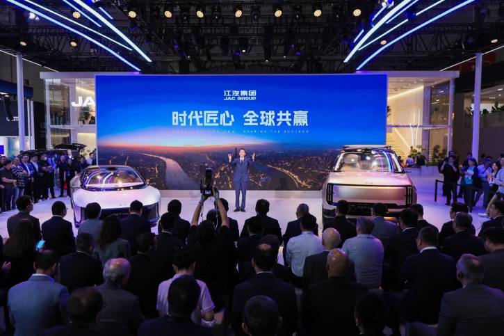 時代匠心,全球共贏|江汽集團閃耀2025上海車展