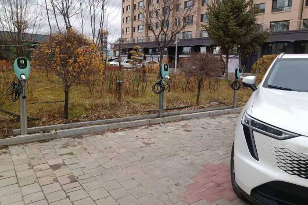 驢充充|驢充充汽車充電樁:店鋪門前的財(cái)富密碼與品牌躍升引擎