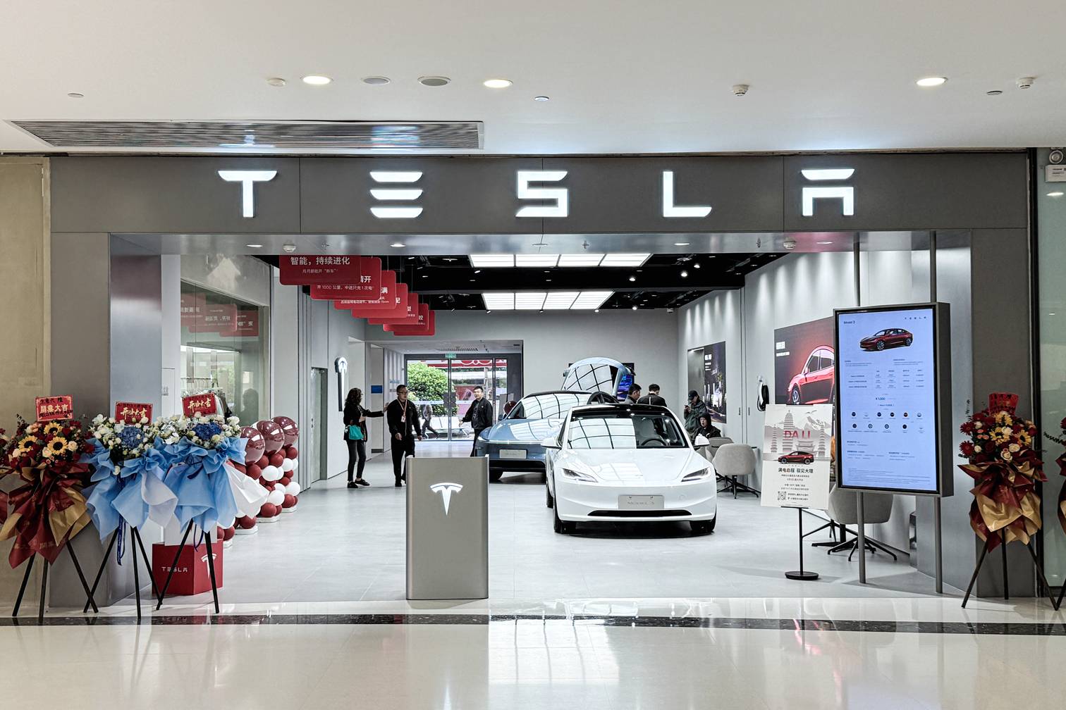 特斯拉體驗店正式入駐大理 云南成為純電自駕排名第一省
