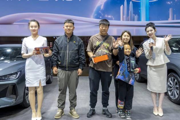 艾瑞泽8双车亮相沈阳车展,置换价8.99万元起