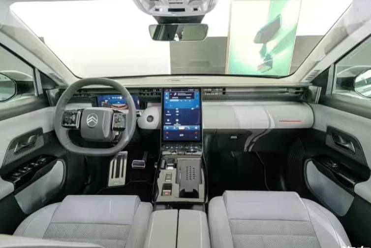 全新雪鐵龍 C5 AIRCROSS 亮相！定位緊湊型 SUV