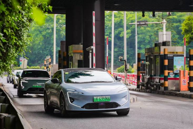 坐上阿維塔，去重慶榮昌打卡#志愿者車隊免費接駁榮昌游客