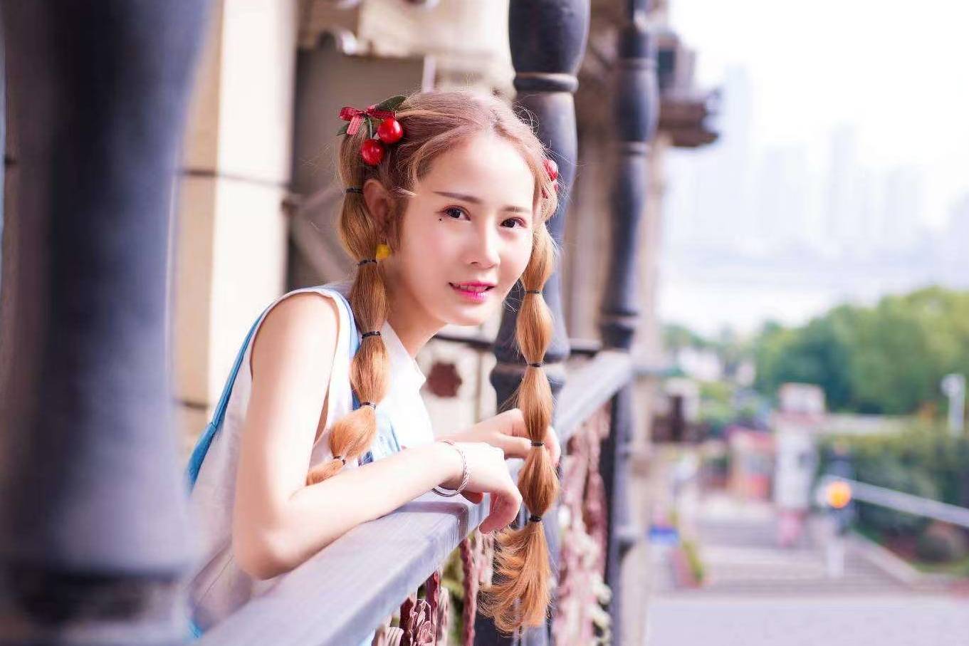 16 歲的 “水木精靈” 王泫梓妍美照流出