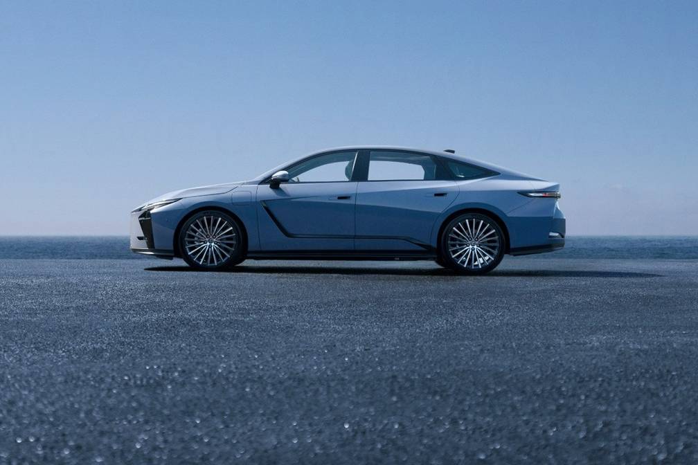 焕新登场,定义新豪华 LEXUS雷克萨斯全新一代ES全球首发
