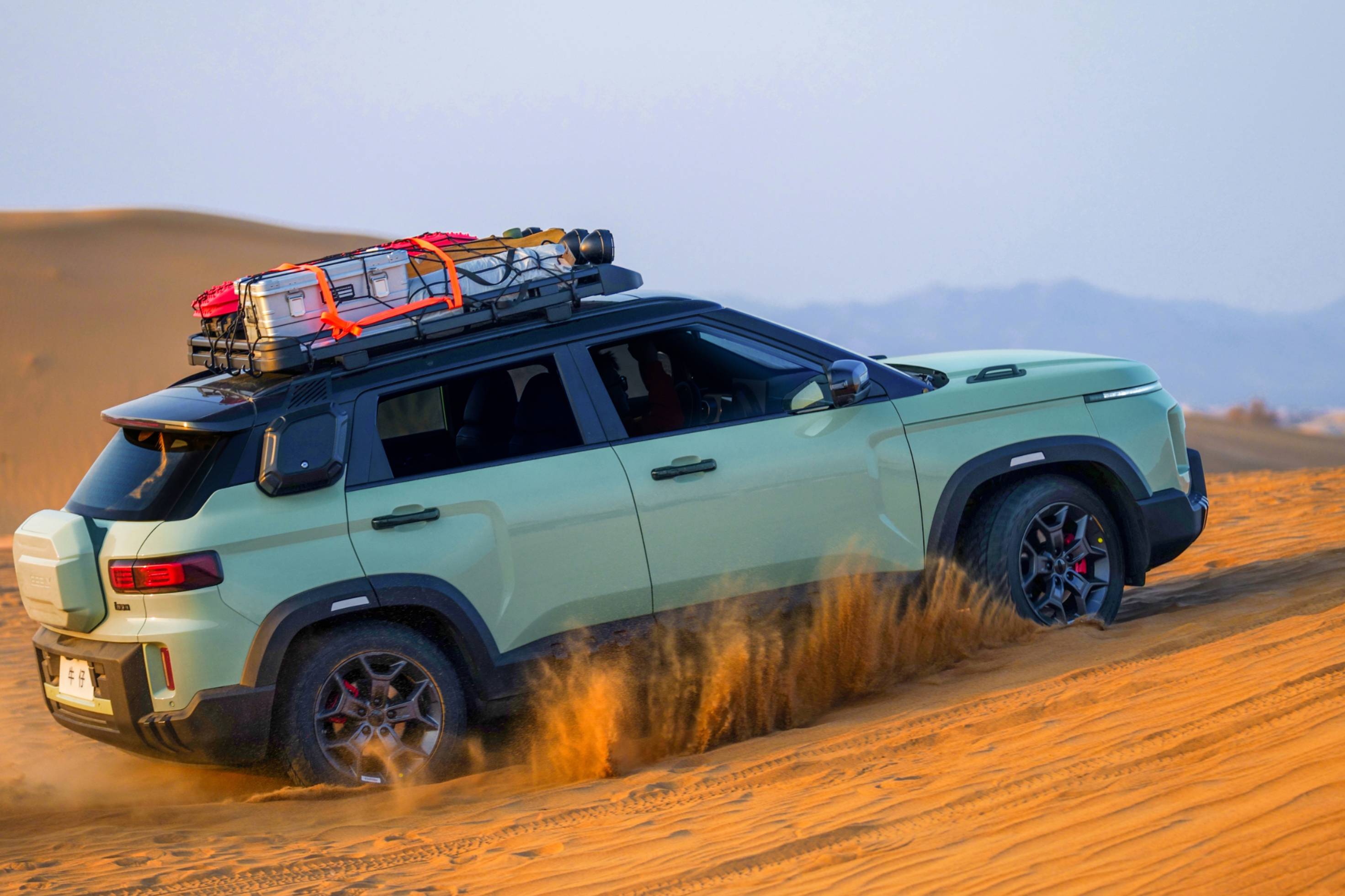 越野車機天花板？吉利牛仔三指飛屏投QQ音樂，副駕秒變K歌房