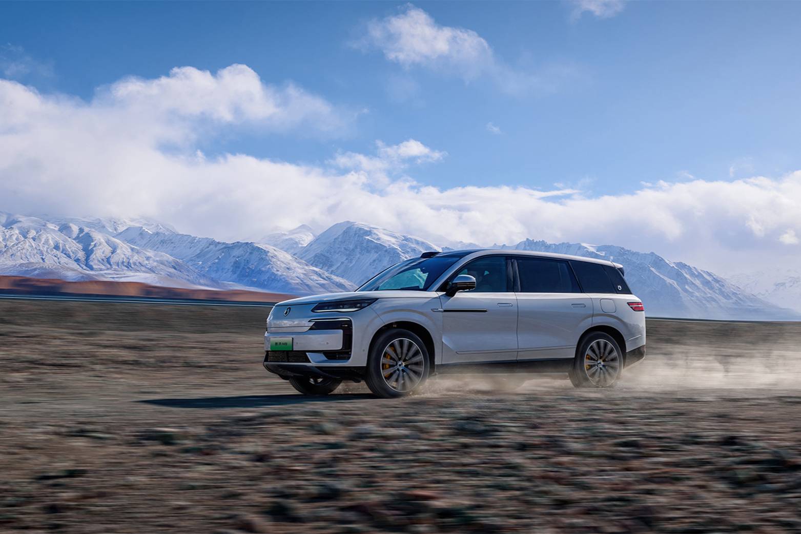 車身5m長的騰勢N9,轉(zhuǎn)彎半徑竟比3m的海鷗還要小
