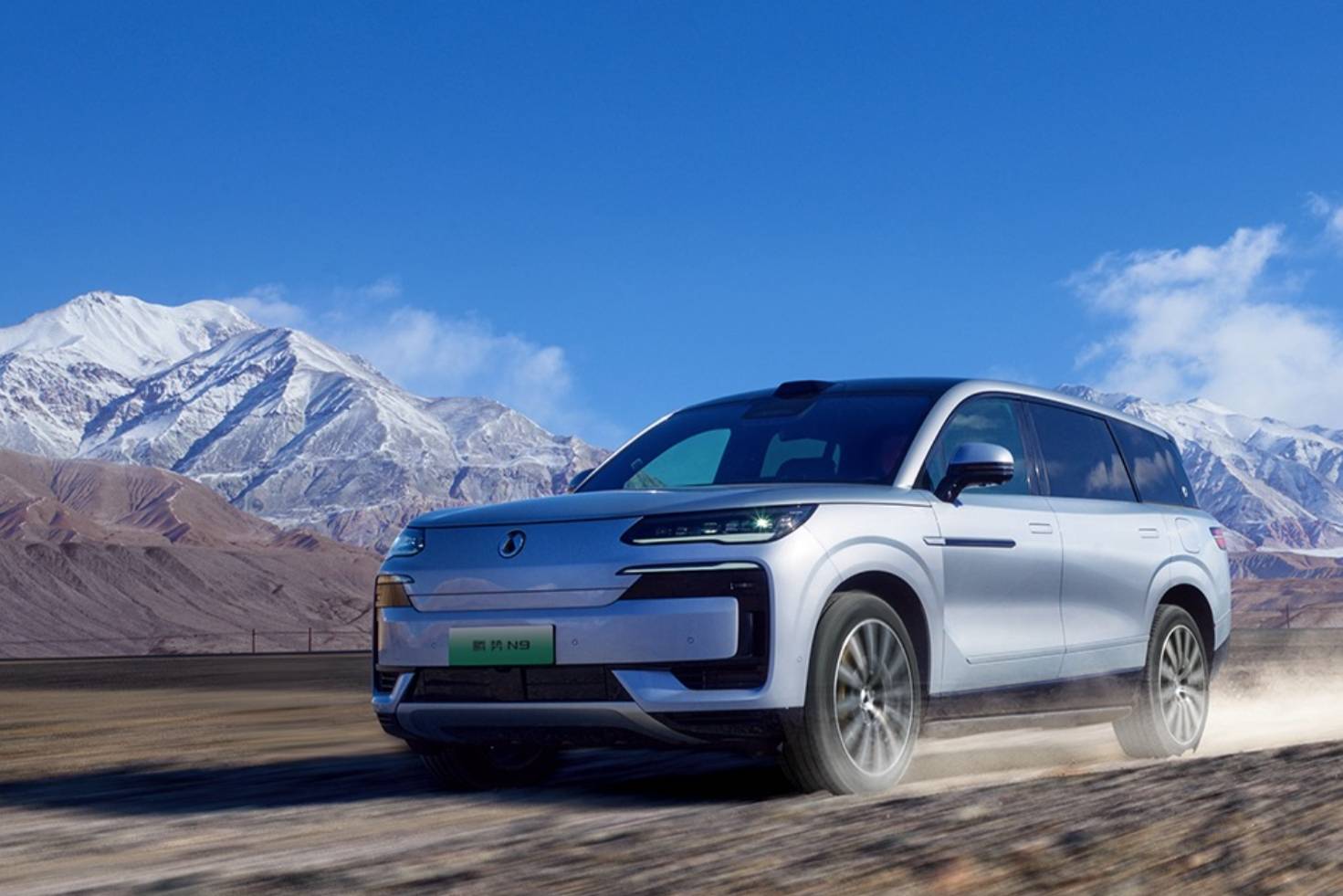 5 米多的騰勢 N9,轉彎半徑竟比寶馬 MINI 還小?