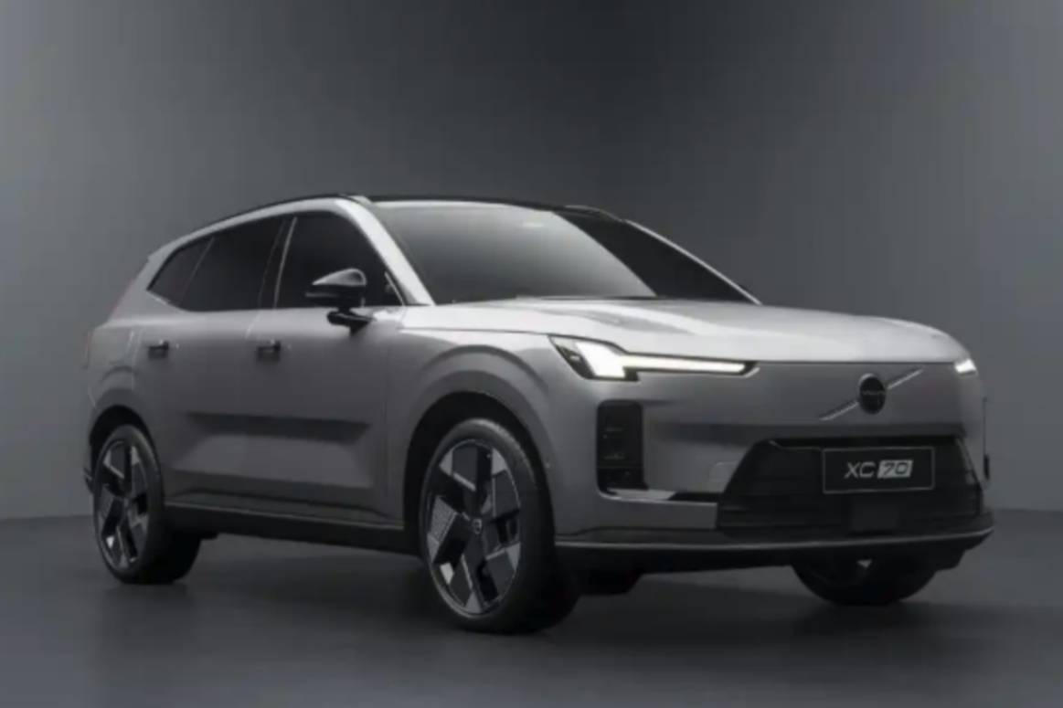 SMA超混架构首车，全新沃尔沃XC70亮相，9月上市