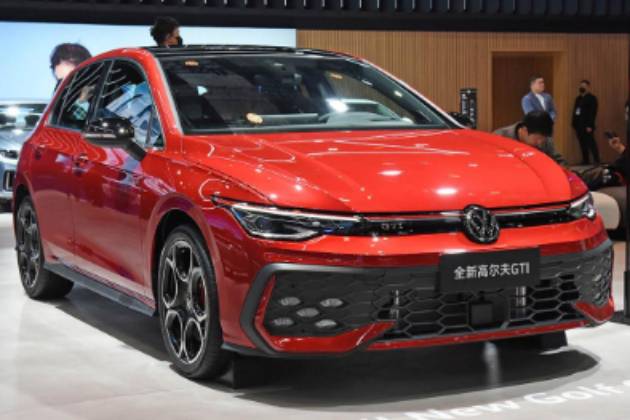 2.0T高尔夫GTi,现只需16万多就能买,抄底时机到了