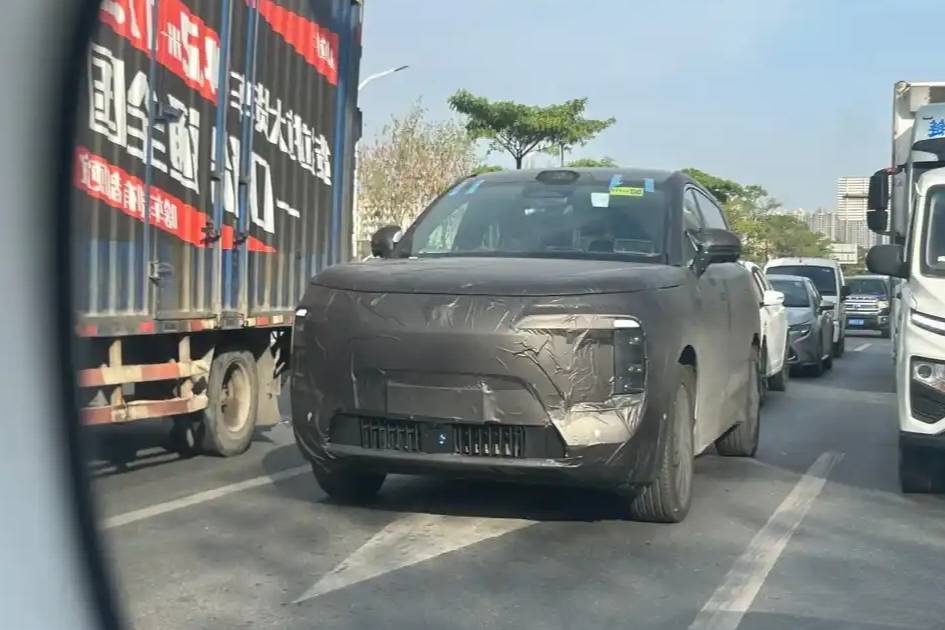 全新腾势N8谍照曝光，全新设计，简直就是小号腾势N9