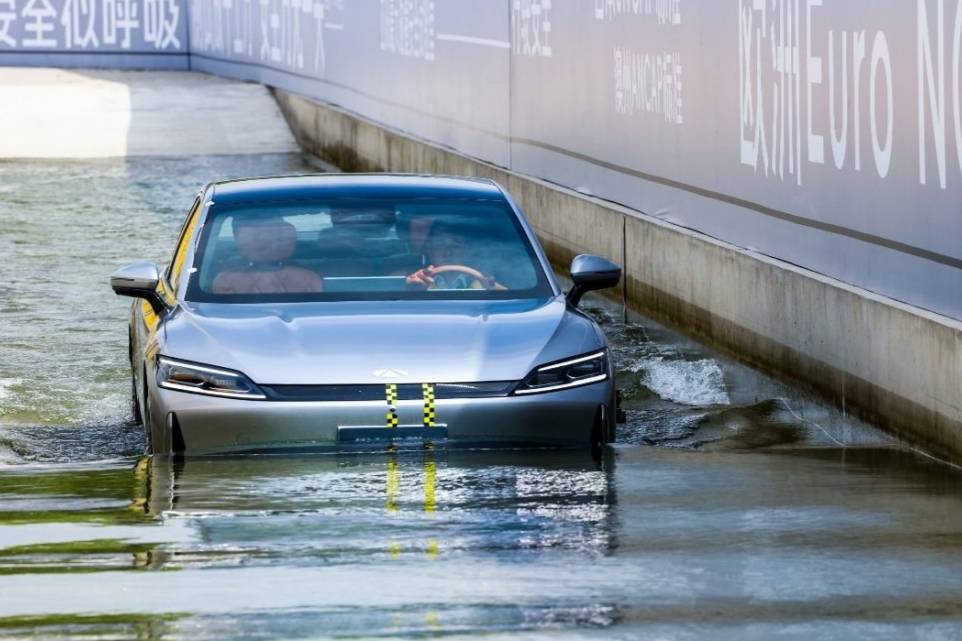 堅(jiān)守安全高底線,2025奇瑞汽車(chē)安全之夜盛大啟幕