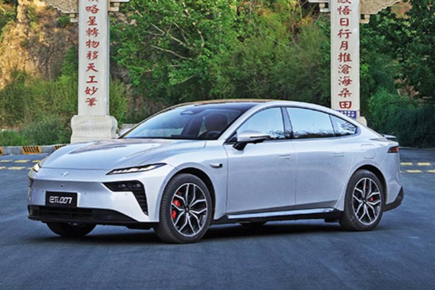 雙動力配置 2025款東風(fēng)奕派eπ007實(shí)車亮相