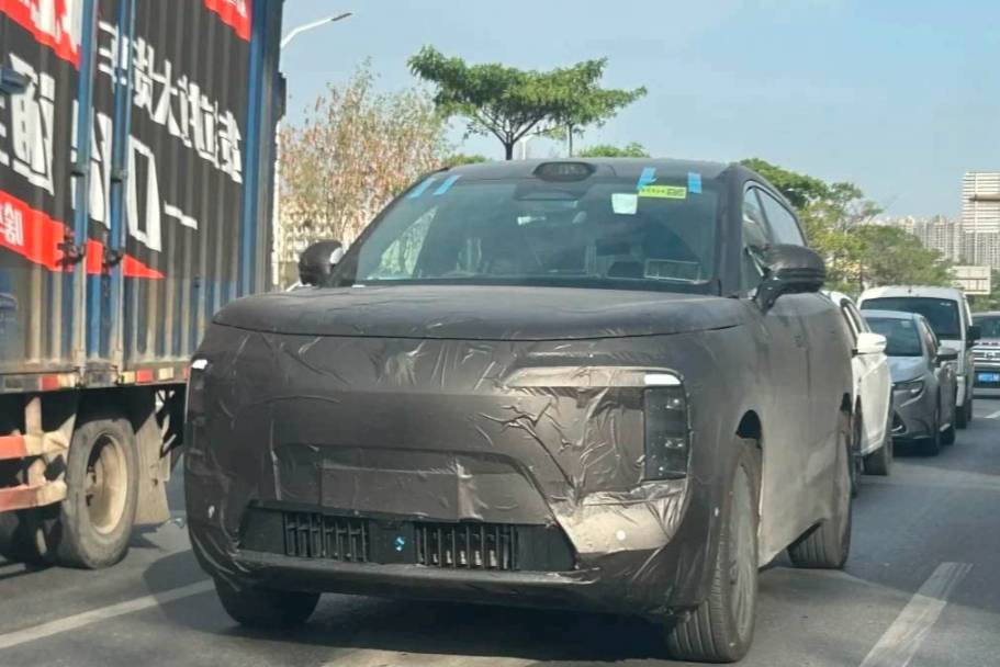 全新騰勢(shì)N8或命名騰勢(shì)N8L 或搭載2.0T+三電機(jī)