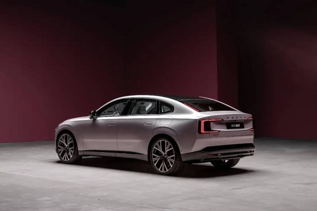 袁小林戰略升級:以ES90錨定沃爾沃“電動馬拉松”新賽點?