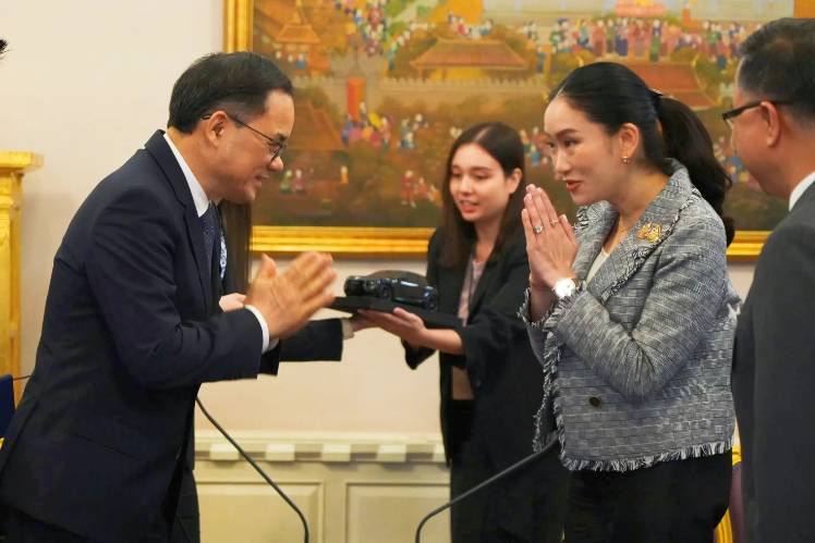 泰國總理會(huì)見長安汽車朱華榮 祝賀長安汽車羅勇工廠投產(chǎn)!
