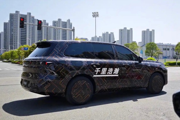 吉利银河全新旗舰SUV曝光，9系家族又将迎来新成员？