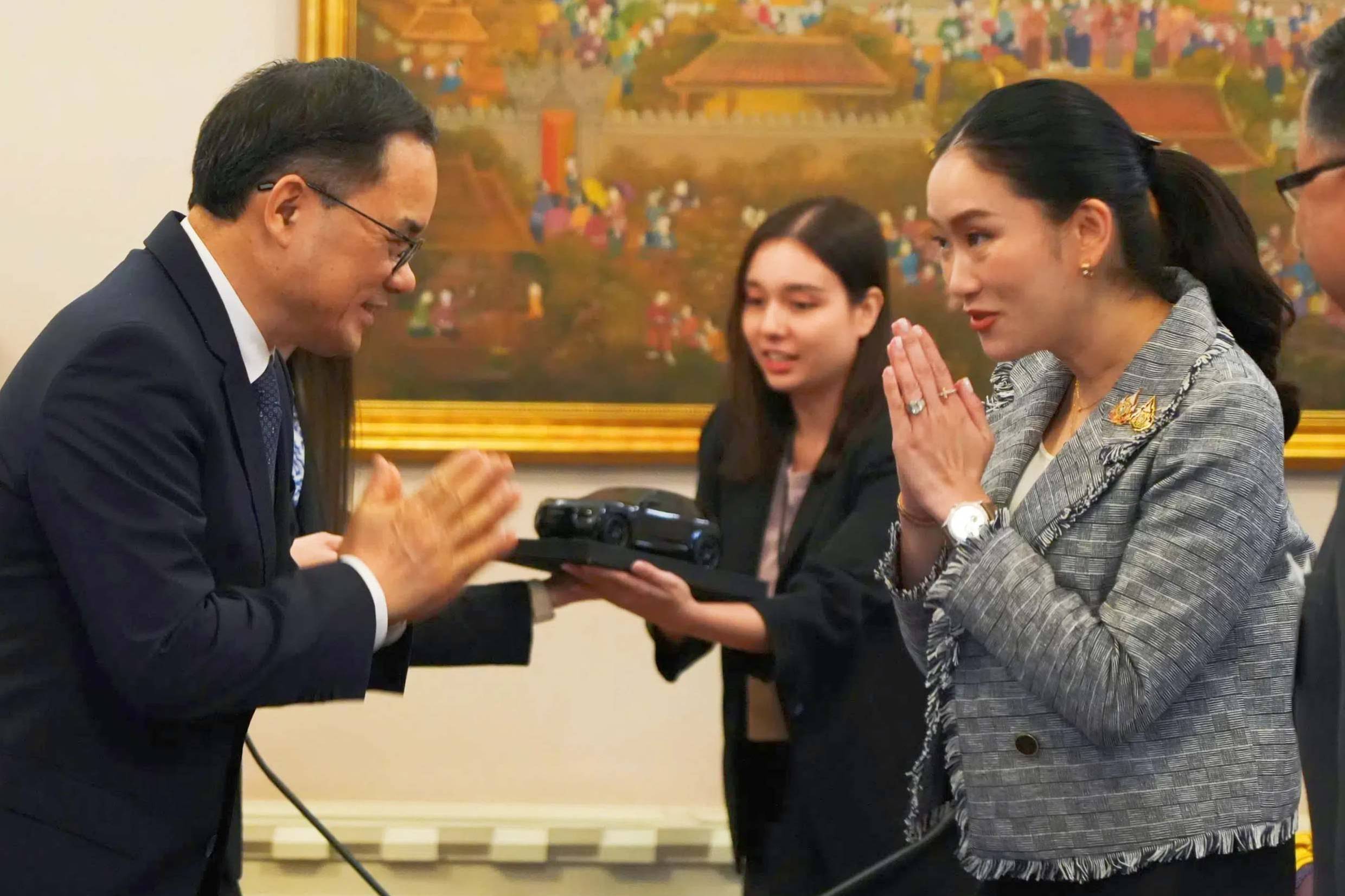 泰國總理會見長安汽車朱華榮 祝賀羅勇工廠投產