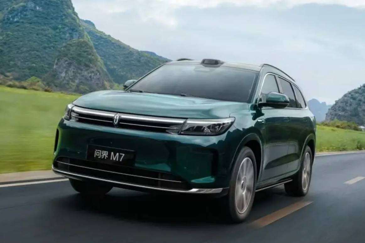 2025新能源車選購攻略：TOP10新能源汽車深度測評