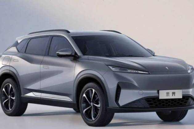 神龍汽車,開始“擺尾”?