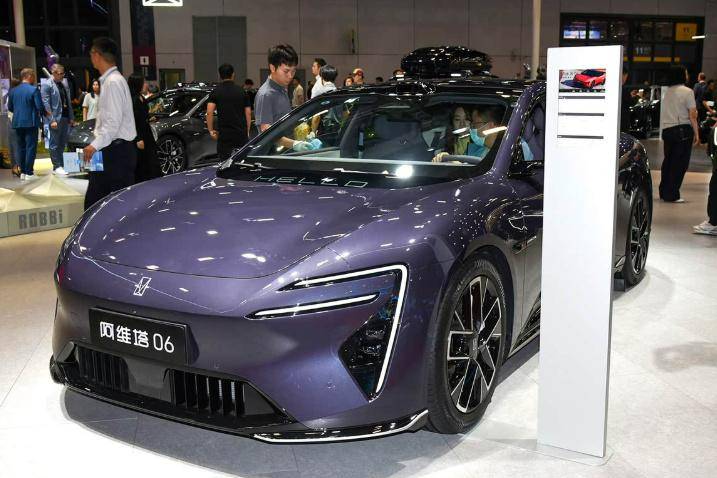 阿维塔06对比极氪007GT，谁更懂年轻人？