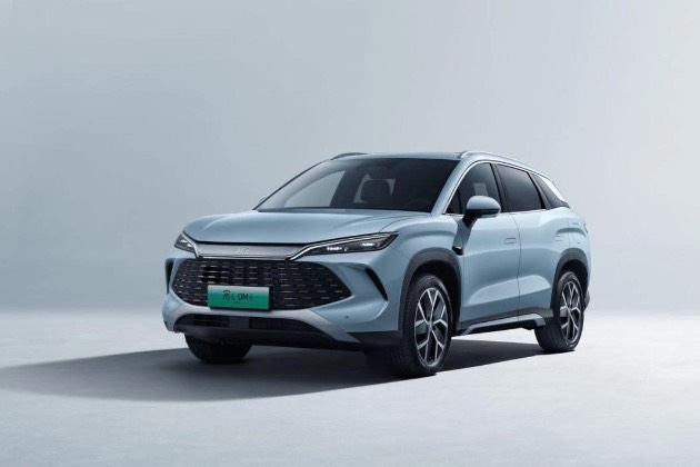1-4月我國(guó)新能源汽車(chē)生產(chǎn)440萬(wàn)臺(tái)，同比增長(zhǎng)44%