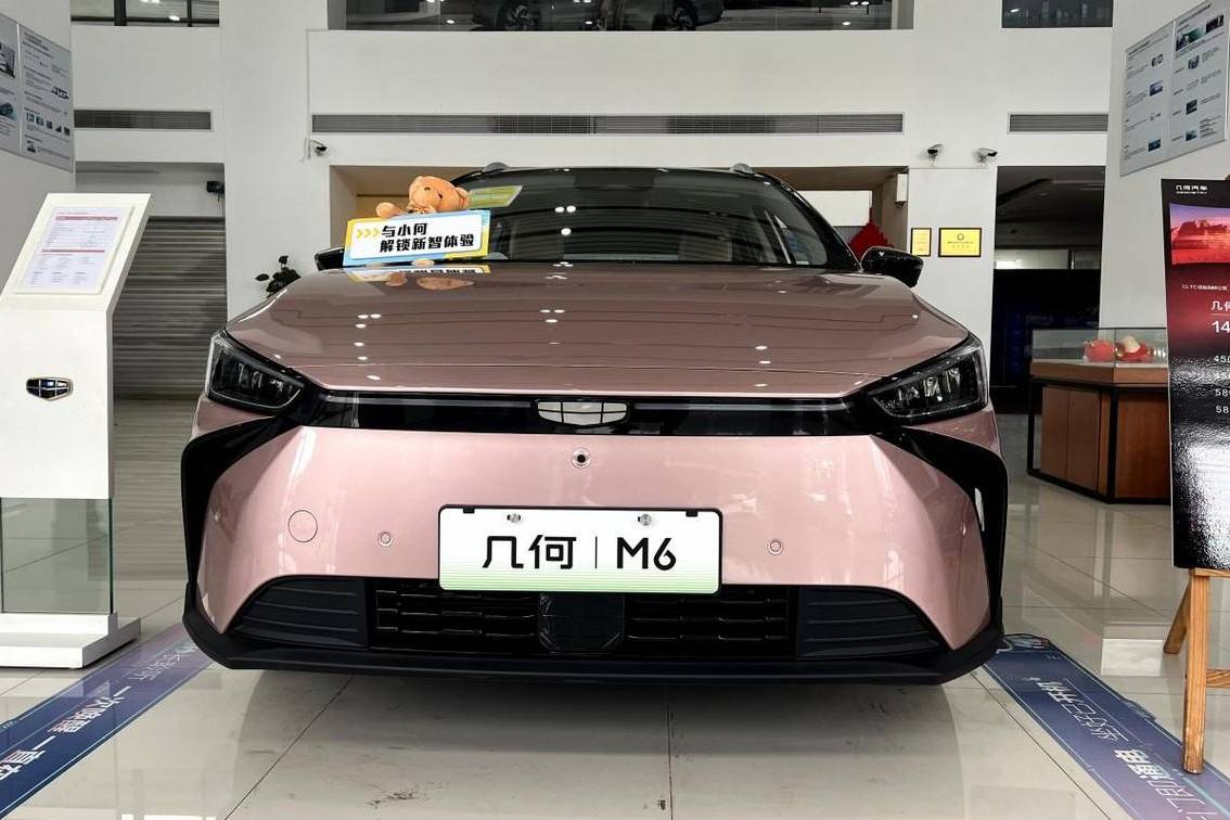 吉利幾何 M6：15 萬(wàn)級(jí)純電 SUV 的實(shí)力之選