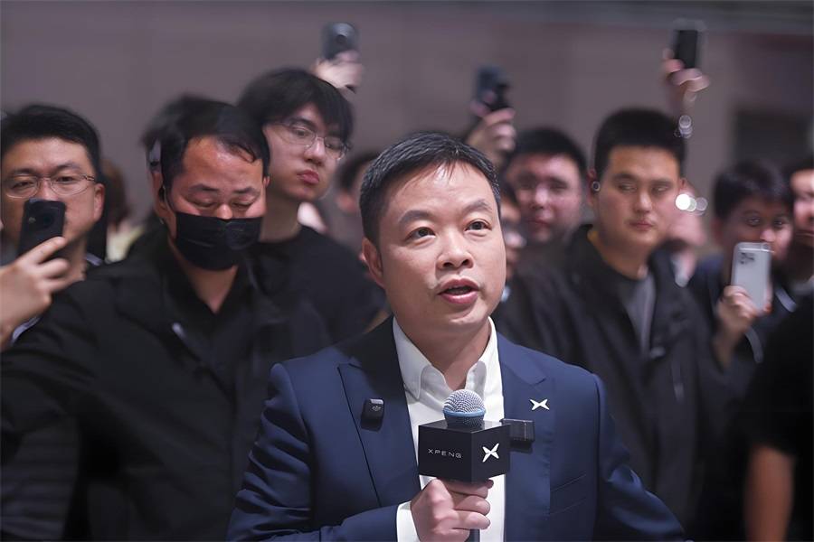 漲近331%，何小鵬官宣8大新車