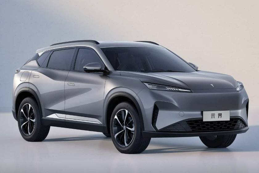 對比海獅05 EV，自帶法系基因的示界06勝算幾何？