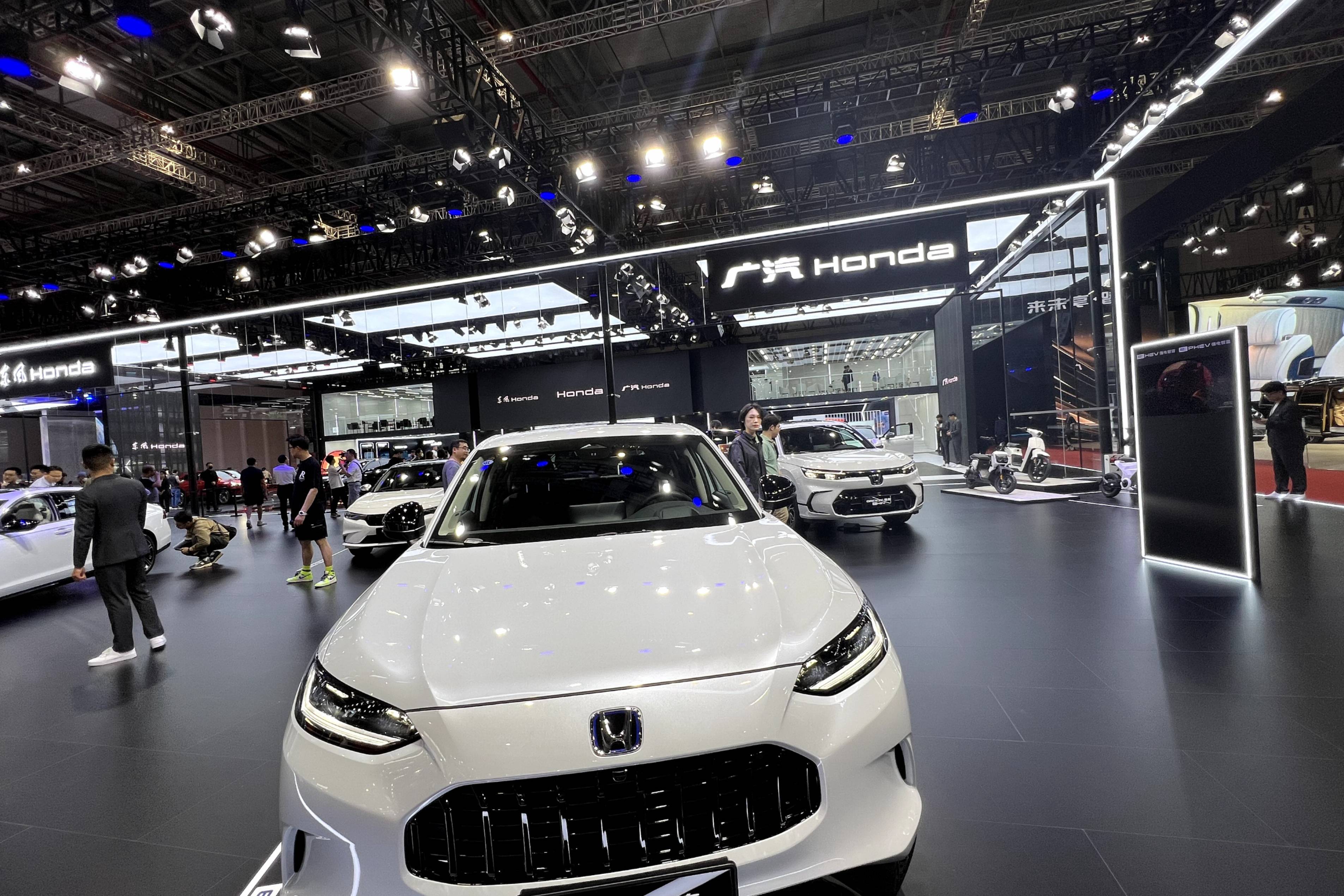 汽車?yán)麧櫬蕛H1.7%，又遭美國關(guān)稅打擊，本田純電失利改押混動(dòng)