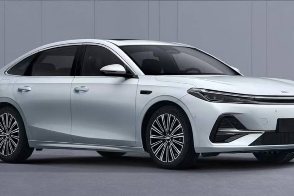主打性價(jià)比！銀河A7申報(bào)圖曝光，車長接近5米！
