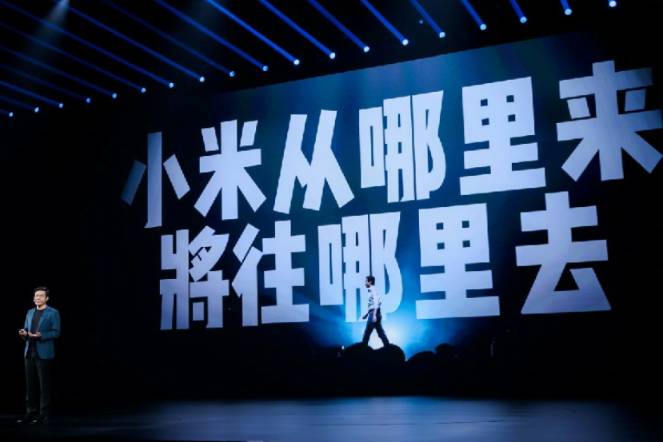 小米YU7,這次雷軍很克制!