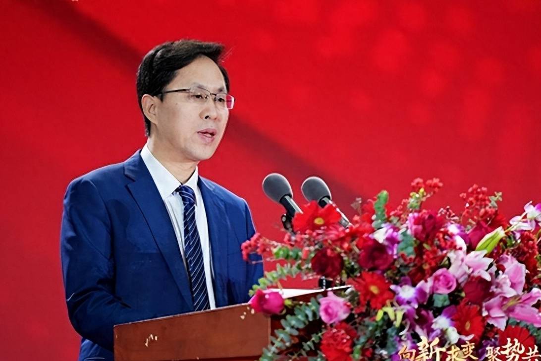 東風(fēng)柳汽乘龍最新一代新能源重卡要來(lái)了